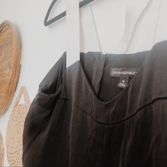 🚚 MOVING SALE! 🚚 Banana Republic blouse - Picture 2 of 3